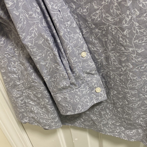 Michael Kors Button Up - Picture 5 of 5